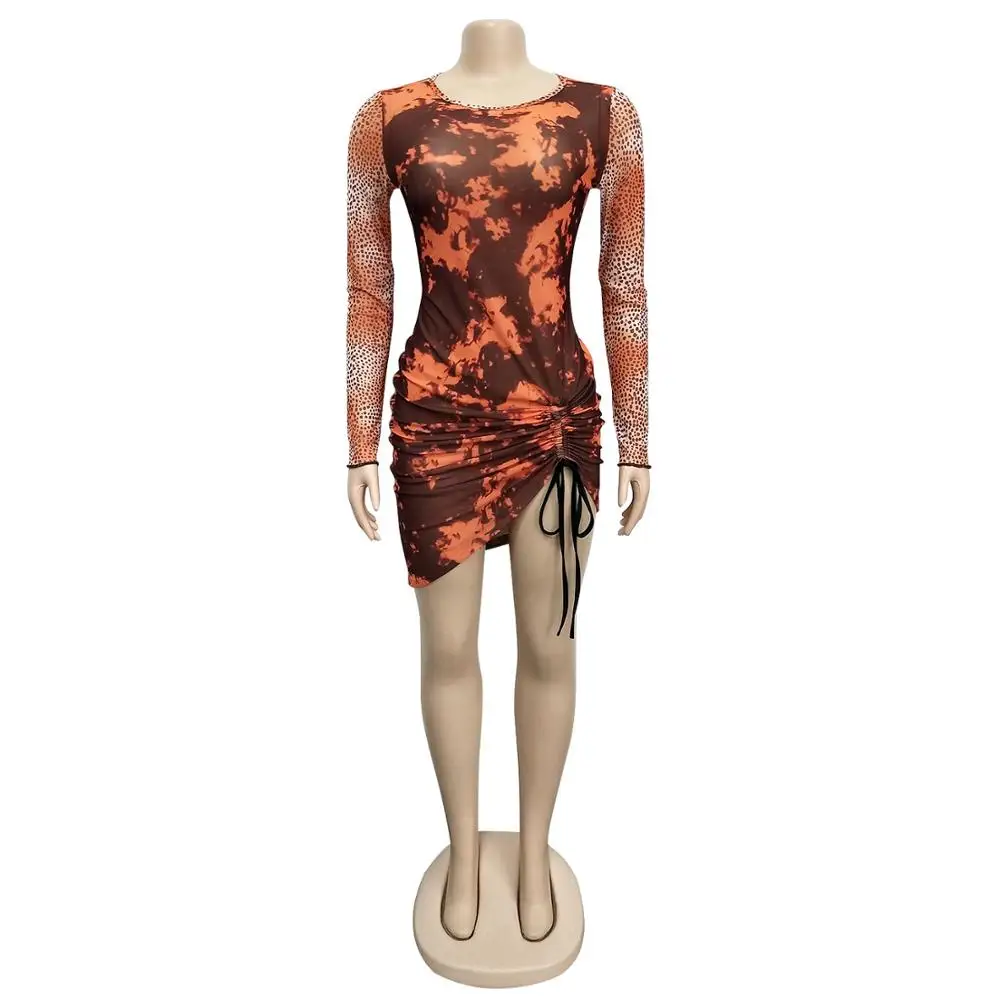 2021 Long-sleeved Stitching See-through Bandage Dress Mesh Lace High Fashion Print Slim Streetwear Hot Girl Mini Bandage Dress
2021 Long-sleeved Stitching See-through Bandage Dress Mesh Lace High Fashion Print Slim Streetwear Hot Girl Mini Bandage Dress