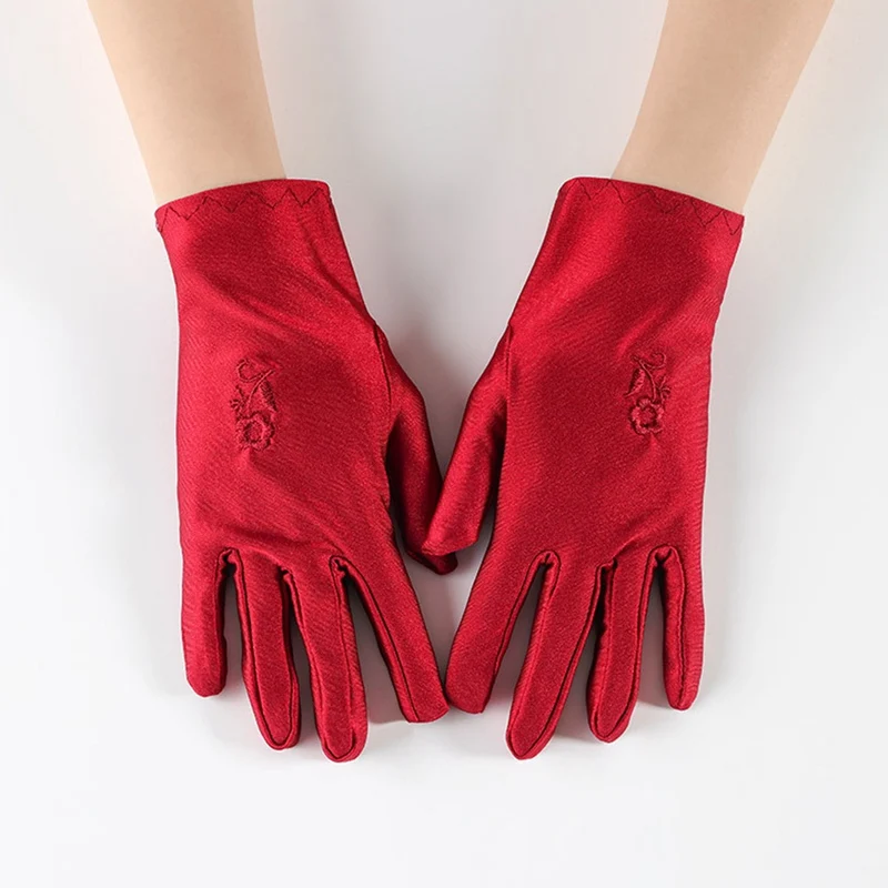 1 pair Female Flower Embroidery Summer Spandex Gloves Women Sunscreen Thin Stretch Pure Color Gloves Ladies Tight Drive Gloves
1 pair Female Flower Embroidery Summer Spandex Gloves Women Sunscreen Thin Stretch Pure Color Gloves Ladies Tight Drive Gloves