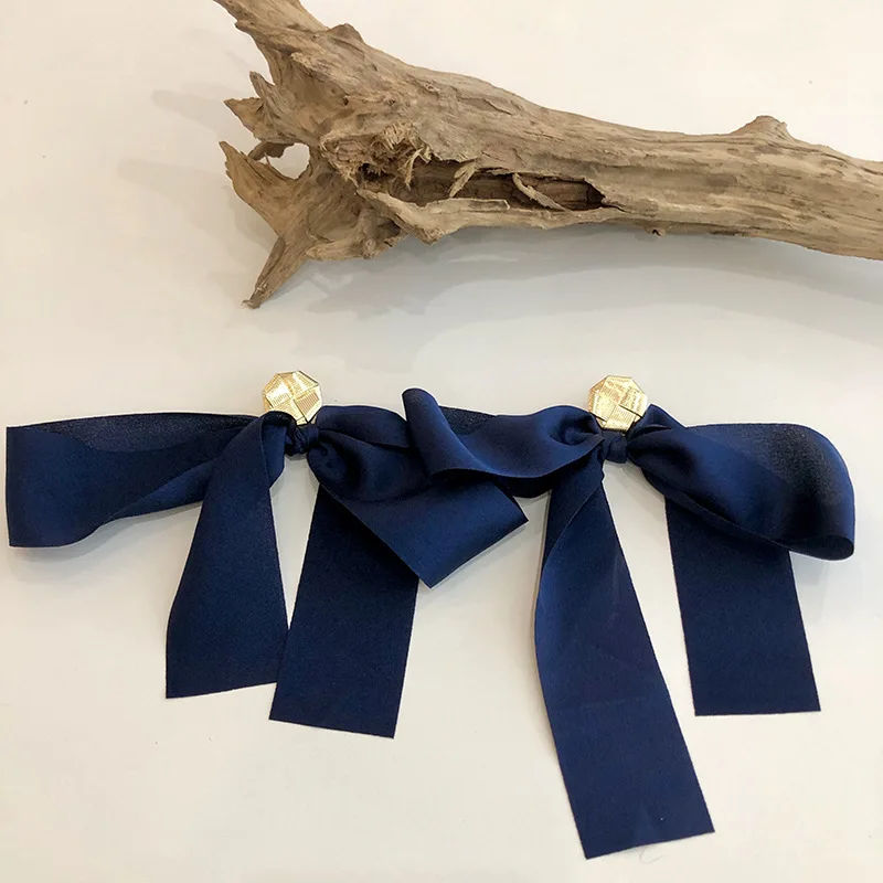 Korean Big Ribbon Bowknot Drop Earrings For Women 2020 New Design Jewelry Statement Earings Wholesale
Korean Big Ribbon Bowknot Drop Earrings For Women 2020 New Design Jewelry Statement Earings Wholesale