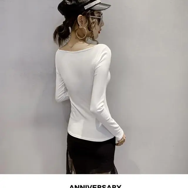 Spring women's 2021 new style foreign style small sexy wrinkled V-Neck long sleeve T-shirt women's tight short bottomed shirt
Spring women's 2021 new style foreign style small sexy wrinkled V-Neck long sleeve T-shirt women's tight short bottomed shirt