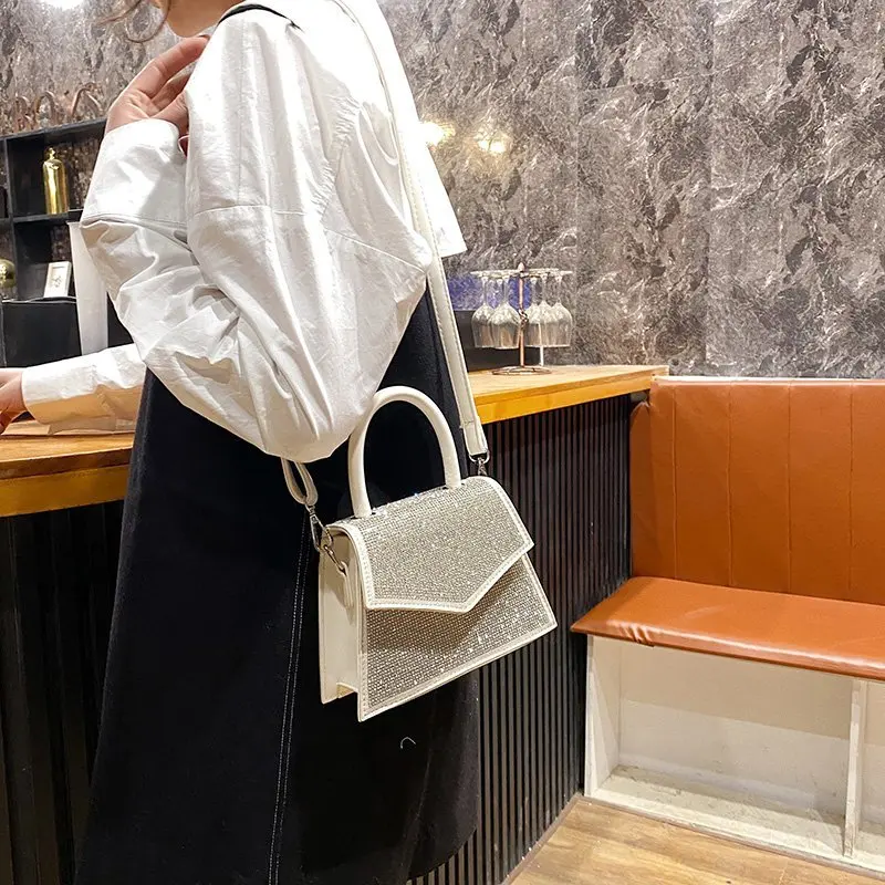 Diamond mini Flap Bag for women 2021 Summer New high Quality Leather female Shoulder Messenger Bag Lady fashionTop-handle Bags
Diamond mini Flap Bag for women 2021 Summer New high Quality Leather female Shoulder Messenger Bag Lady fashionTop-handle Bags