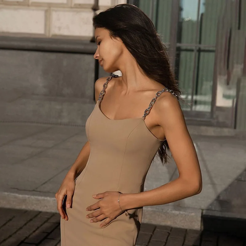 KAISENDZ 2021 New Summer Spaghetti Strap Dress Slit Sleeveless Sexy Knee-Length Women Dress Casual Nightclub Women V Neck Dress
KAISENDZ 2021 New Summer Spaghetti Strap Dress Slit Sleeveless Sexy Knee-Length Women Dress Casual Nightclub Women V Neck Dress