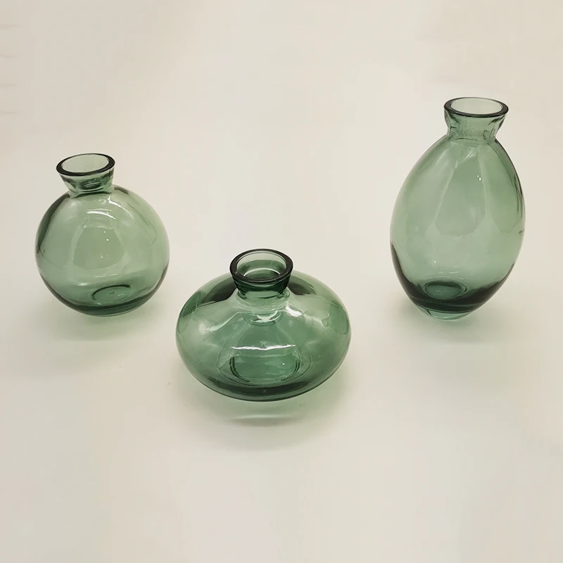 3Pcs Classic Creative Mini Vase Top Quality Glass Transparent Home Deco Living Room Reagent Bottles Flower Vase Wholesale
3Pcs Classic Creative Mini Vase Top Quality Glass Transparent Home Deco Living Room Reagent Bottles Flower Vase Wholesale