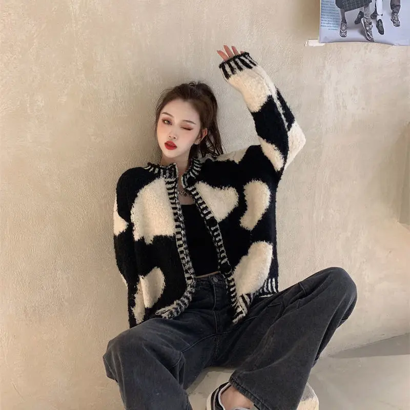 Loose and Versatile Women Wear Sweaters, Cardigans and Thickened Coats in Autumn and Winter
Loose and Versatile Women Wear Sweaters, Cardigans and Thickened Coats in Autumn and Winter
