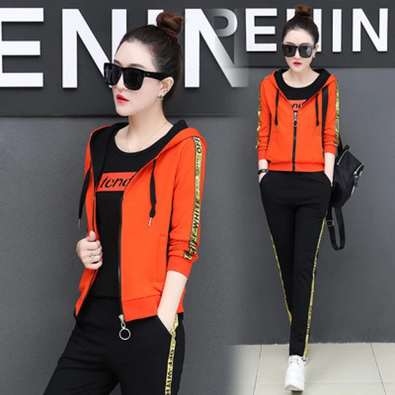 2021 new fashion casual wear sports suit spring and autumn women's sweater plus size three-piece trend 
2021 new fashion casual wear sports suit spring and autumn women's sweater plus size three-piece trend