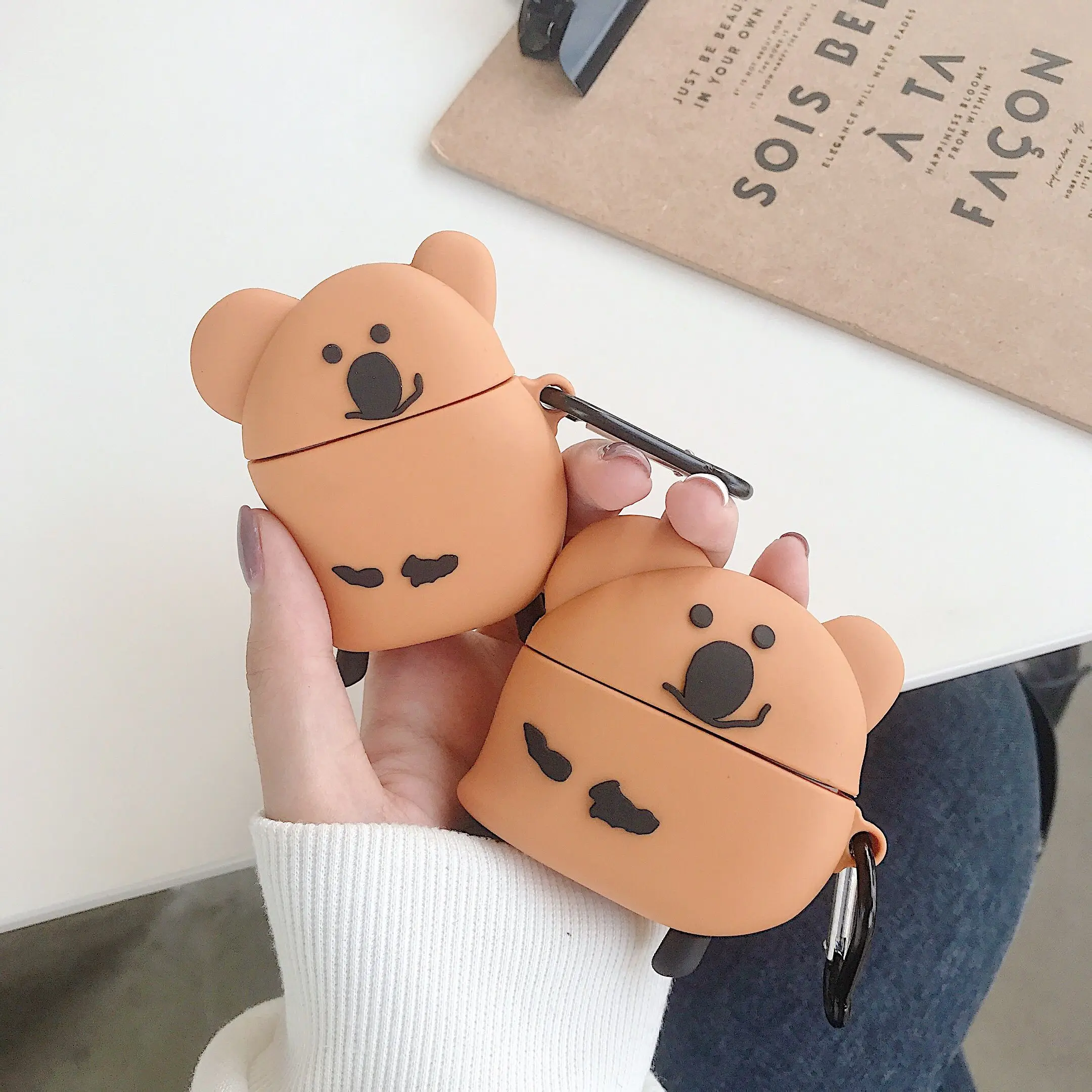 3D чехол для наушников Koala, чехол для AirPods 2, чехол с милым медведем, мультяшный чехол для Apple Air Pods Pro, чехол для наушников, планшетов
3D чехол для наушников Koala, чехол для AirPods 2, чехол с милым медведем, мультяшный чехол для Apple Air Pods Pro, чехол для наушников, планшетов