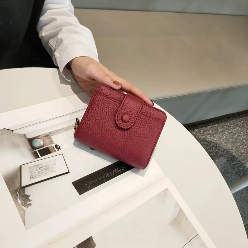 Simple Wallet Female Short Retro All-match Large-capacity Multi-card Position Zipper Change Card Bag All-in-one Bag 
Simple Wallet Female Short Retro All-match Large-capacity Multi-card Position Zipper Change Card Bag All-in-one Bag