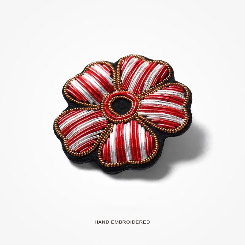 Hand-embroidered Pin Fixed Clothes Decoration Five-leaf Clover Brooch High-end Female Accessories Cute Japanese Corsage Badge 
Hand-embroidered Pin Fixed Clothes Decoration Five-leaf Clover Brooch High-end Female Accessories Cute Japanese Corsage Badge