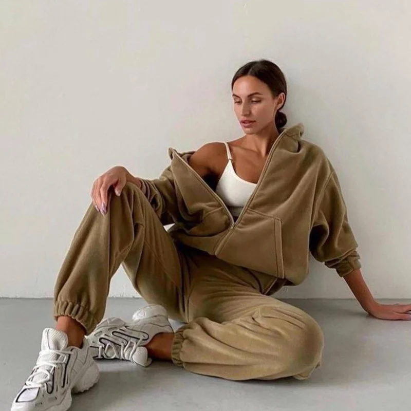 Sexy Winter Padded Hoodie Suit Women's Long-sleeved Sweatshirt Zipper Jacket Elastic Waist Loose Pants Sportswear Two-piece Suit
Sexy Winter Padded Hoodie Suit Women's Long-sleeved Sweatshirt Zipper Jacket Elastic Waist Loose Pants Sportswear Two-piece Suit