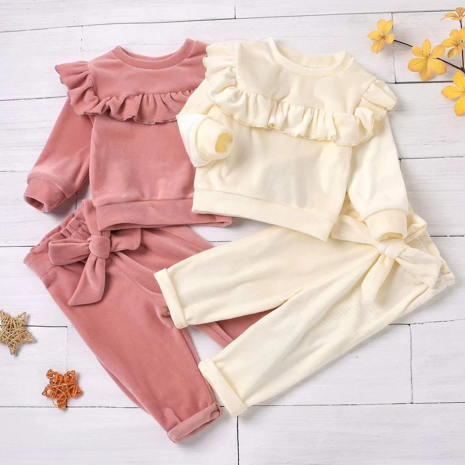 Winter Warm Toddler Baby Girls Smooth Velvet Outfits Sets Round Neck Ruffle Trim Top Elastic Waist Bowknot Pant 2pcs Kid Clothes
Winter Warm Toddler Baby Girls Smooth Velvet Outfits Sets Round Neck Ruffle Trim Top Elastic Waist Bowknot Pant 2pcs Kid Clothes