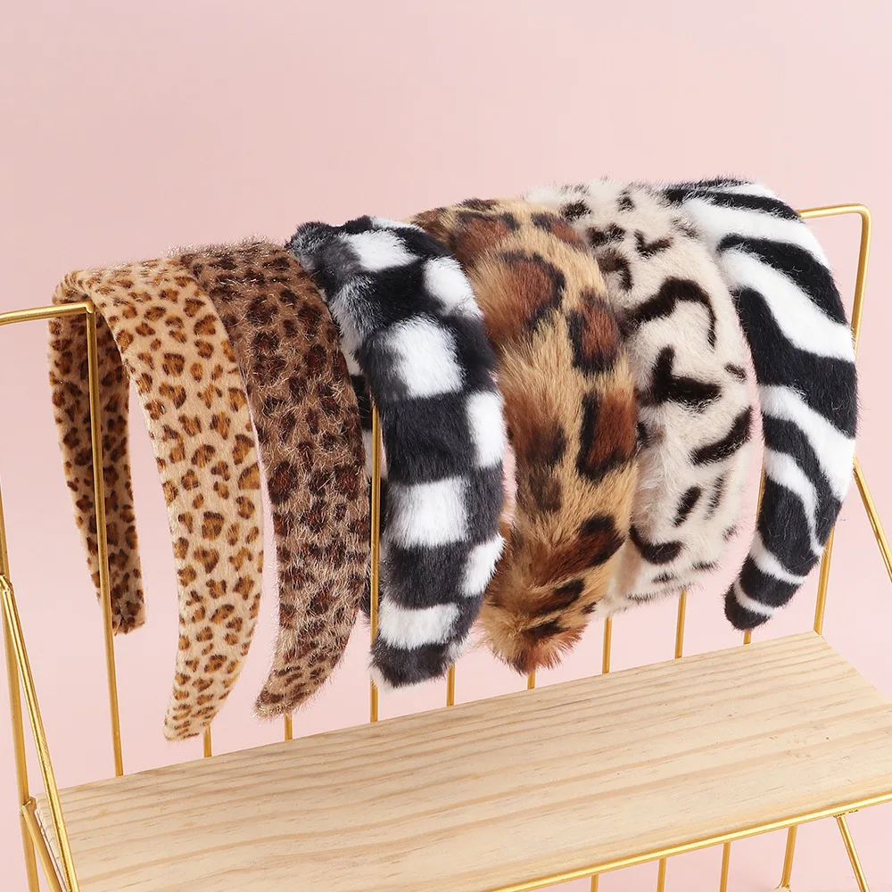 Retro Women Elegant Plush Hairbands Hair Accessories Headbands Soft Leopard Rabbit Faux Wide Headwear Girls Party Headwear
Retro Women Elegant Plush Hairbands Hair Accessories Headbands Soft Leopard Rabbit Faux Wide Headwear Girls Party Headwear