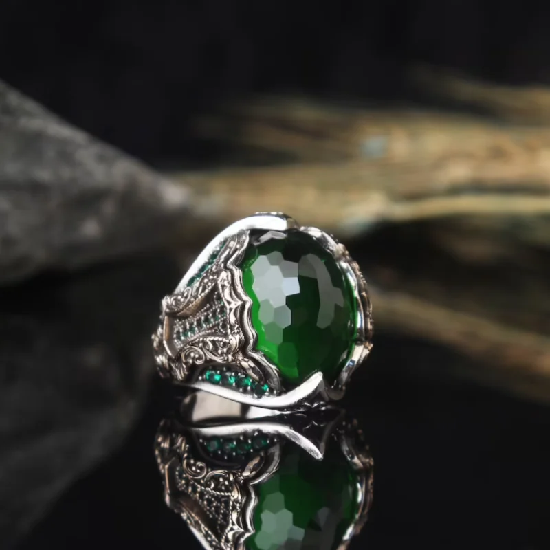 New Arrivals Vintage Silver Color Rings Fashion Retro Green Zircon Rings for Man Wedding Accessories Gifts Wholesale Big Ring
New Arrivals Vintage Silver Color Rings Fashion Retro Green Zircon Rings for Man Wedding Accessories Gifts Wholesale Big Ring