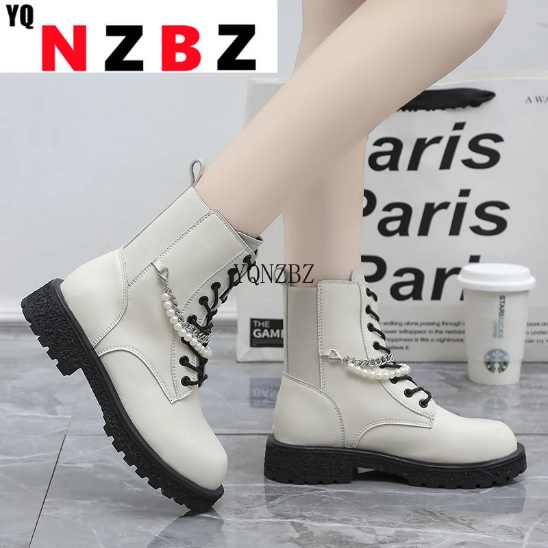 2021 Fashion Chunky Platform Boots Autumn Winter Thick Bottom Motorcycle Boots Comfortable Chain Pearl Leather Female Boots 
2021 Fashion Chunky Platform Boots Autumn Winter Thick Bottom Motorcycle Boots Comfortable Chain Pearl Leather Female Boots