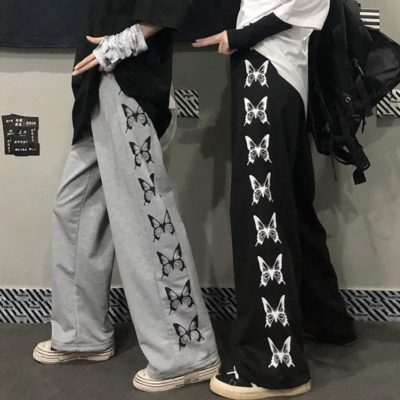 Женские брюки Harajuku с широкими штанинами, мягкие женские брюки с принтом бабочки и средней талией, свободные осенние уличные женские брюки
Женские брюки Harajuku с широкими штанинами, мягкие женские брюки с принтом бабочки и средней талией, свободные осенние уличные женские брюки