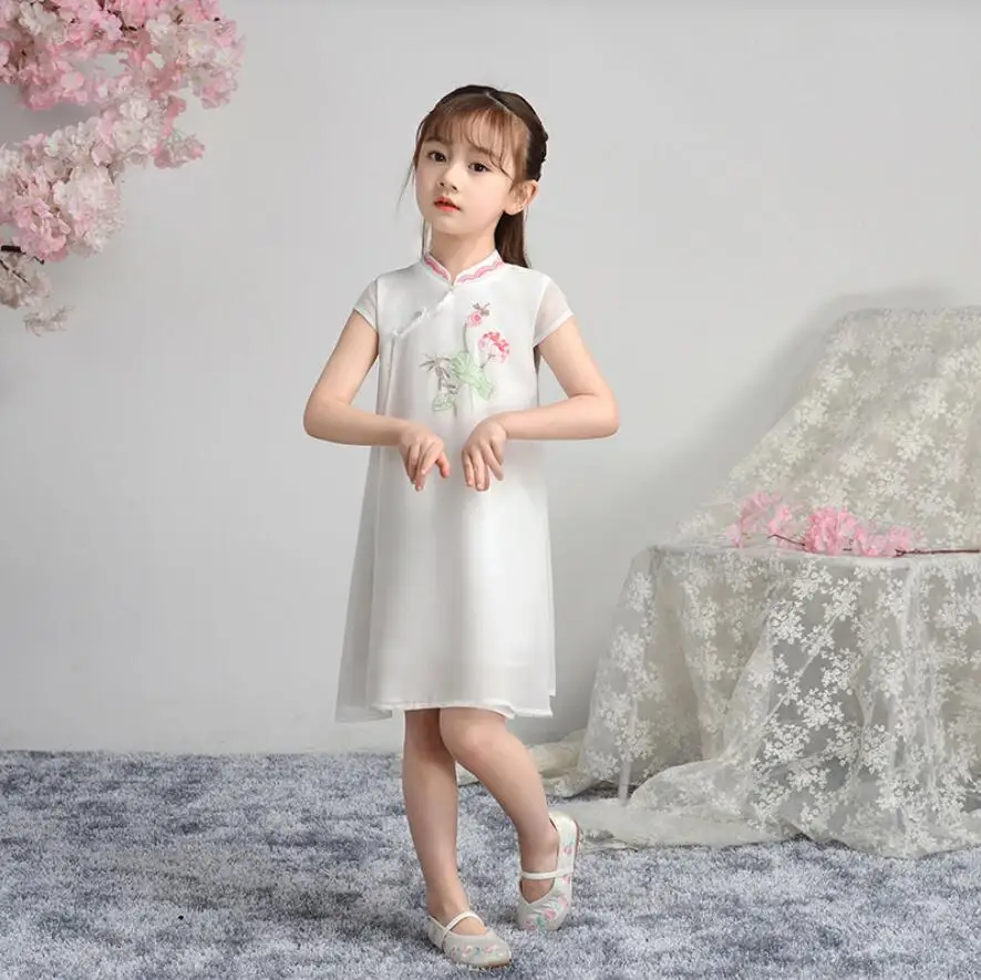 High Quality Chinese Traditional Girls Embroider Flower Cheong-sam Casual Dresses Children Perform Qipao Dress
High Quality Chinese Traditional Girls Embroider Flower Cheong-sam Casual Dresses Children Perform Qipao Dress