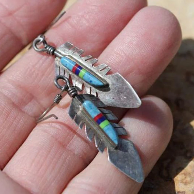 Retro Bohemia Hook Earrings Ethnic Jewelry Navajo Style Ancient Silver Color Metal Feather Dangle for Women Party Gift
Retro Bohemia Hook Earrings Ethnic Jewelry Navajo Style Ancient Silver Color Metal Feather Dangle for Women Party Gift