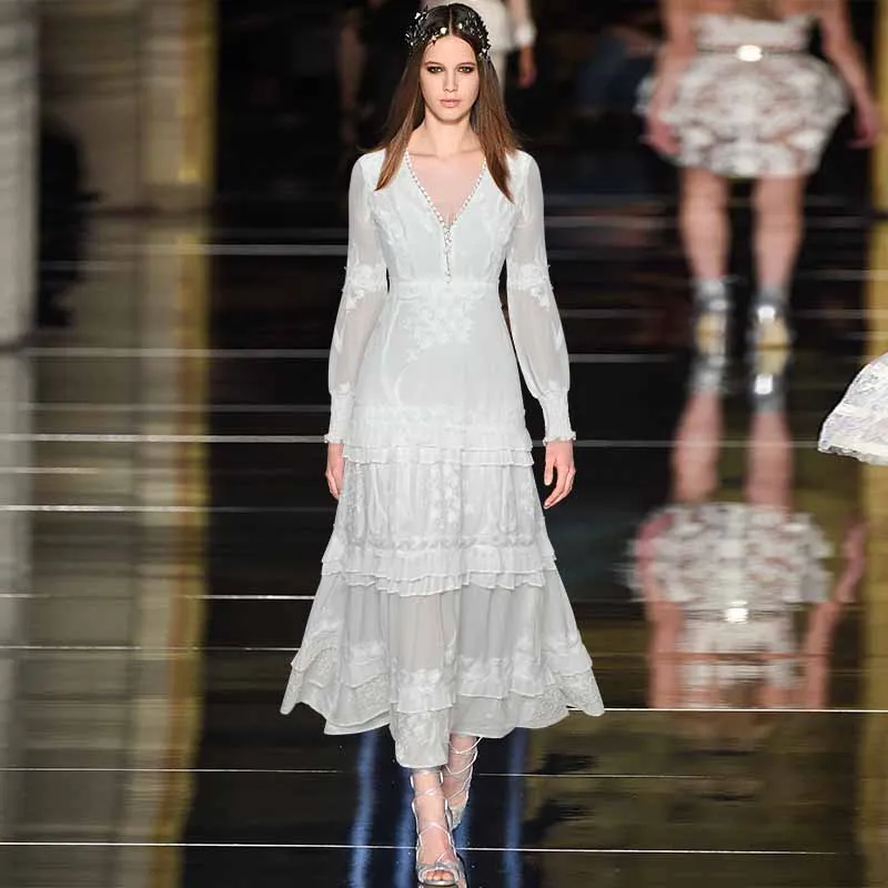 v-neck lantern water soluble flower stitching heavy embroidery waist posed long dress dress 2021 in early spring
v-neck lantern water soluble flower stitching heavy embroidery waist posed long dress dress 2021 in early spring