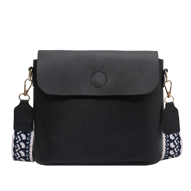 Simple ladies fall/winter new tide net red shoulder bucket bag fashion Joker broadband messenger bag
Simple ladies fall/winter new tide net red shoulder bucket bag fashion Joker broadband messenger bag