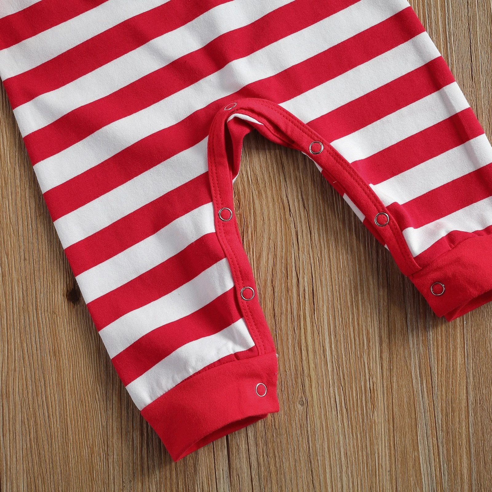 Baby's Clothing Set Round Neck Long Sleeve Letter Print Stripe Jumpsuit One-piece Suit for Photography Party
Baby's Clothing Set Round Neck Long Sleeve Letter Print Stripe Jumpsuit One-piece Suit for Photography Party
