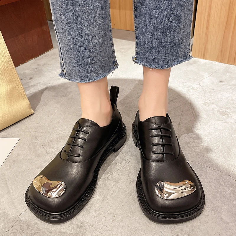 New Women Oxfords 2021 Autumn Casual Loafers Boat Shoes Fashion Round Toe Designer Office Leather Flats Shoes Women Black White
New Women Oxfords 2021 Autumn Casual Loafers Boat Shoes Fashion Round Toe Designer Office Leather Flats Shoes Women Black White