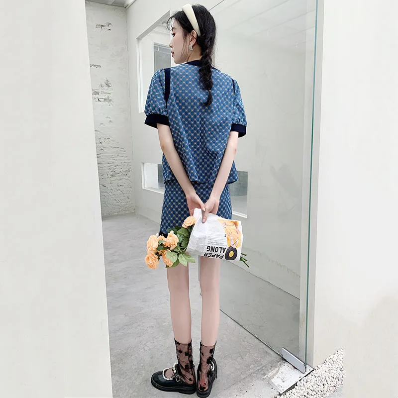 Jacquard Puff Sleeve Female Coat Fashion Summer Thin Ladies Jacket New V-Neck Shirt Loose Casual High Waist Shorts Women Shirt
Jacquard Puff Sleeve Female Coat Fashion Summer Thin Ladies Jacket New V-Neck Shirt Loose Casual High Waist Shorts Women Shirt