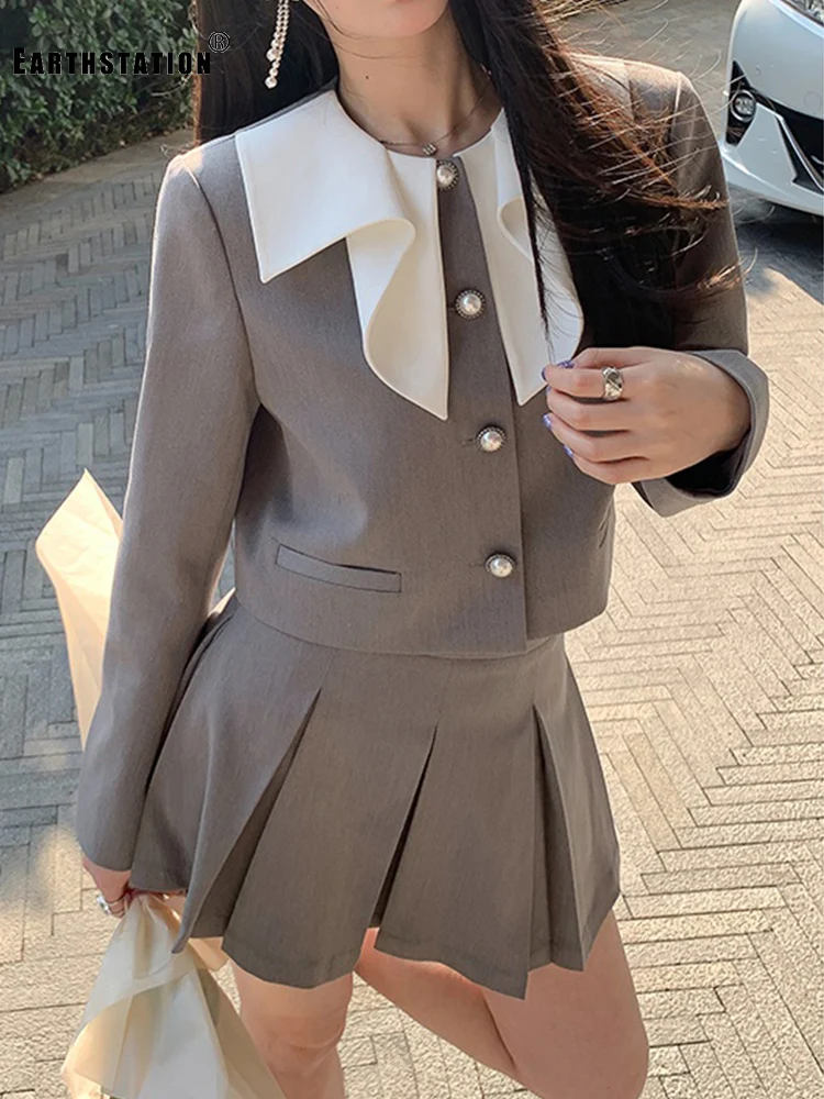 Retro Contrast Color Frills Round Neck Single-breasted Short Jacket Two-piece Ladies Spring New High Waist Pleated Skirt Set
Retro Contrast Color Frills Round Neck Single-breasted Short Jacket Two-piece Ladies Spring New High Waist Pleated Skirt Set