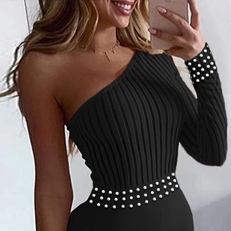 Single Shoulder Women's Jumpsuit Long Sleeve Beads Design Solid Color Jumpsuit Elegant Office Lady Fashion Black Summer Outfit
Single Shoulder Women's Jumpsuit Long Sleeve Beads Design Solid Color Jumpsuit Elegant Office Lady Fashion Black Summer Outfit