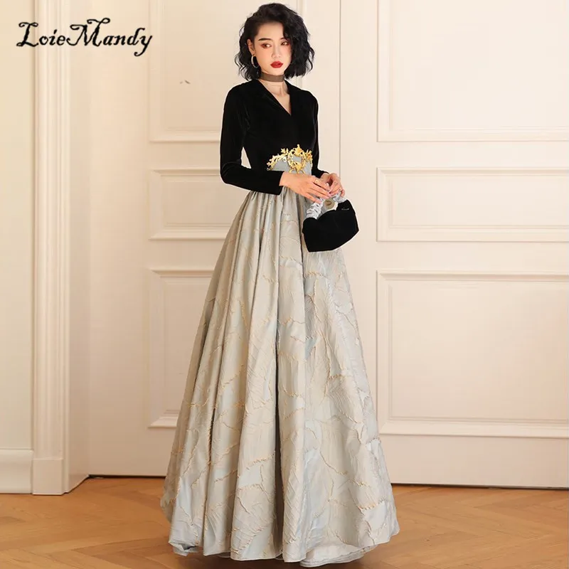 Sexy V-neck Prom Dresses 2022 Elegant Long Sleeves Evening Celebrity Dress Party Gowns New Plus Size Satin Vestidos de fiesta
Sexy V-neck Prom Dresses 2022 Elegant Long Sleeves Evening Celebrity Dress Party Gowns New Plus Size Satin Vestidos de fiesta