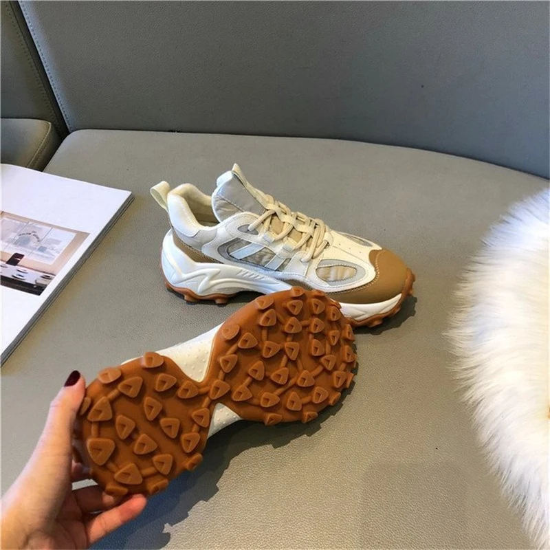 2020 fashion autumn and winter new Korean fashion comfortable and breathable sports women's shoes casual running shoes 
2020 fashion autumn and winter new Korean fashion comfortable and breathable sports women's shoes casual running shoes