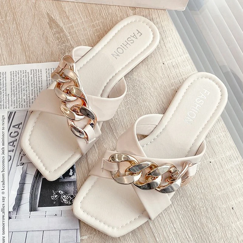 2021 Women Slippers Summer Fashion Decoration Chain Design Cross Upper Open Toe Flat Sandals Solid Color Outdoor Women Shoes
2021 Women Slippers Summer Fashion Decoration Chain Design Cross Upper Open Toe Flat Sandals Solid Color Outdoor Women Shoes