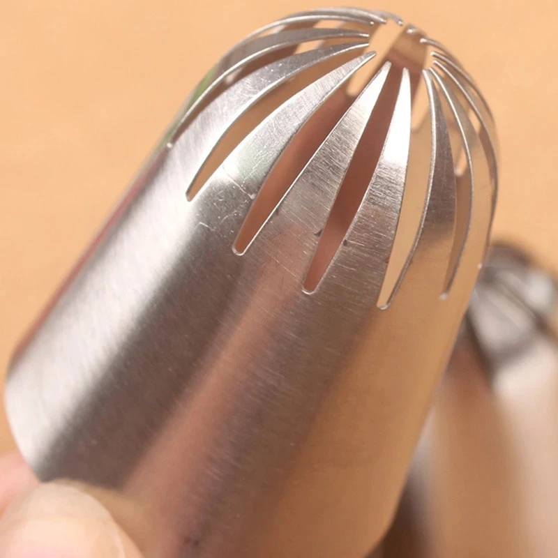 New Large Rose Cream Cake Russian Nozzles Leaves Stainless Steel Icing Piping Tips Set Coupler Cupcake Decorating Baking Tools
New Large Rose Cream Cake Russian Nozzles Leaves Stainless Steel Icing Piping Tips Set Coupler Cupcake Decorating Baking Tools