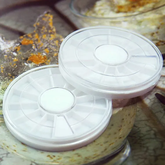 100 шт., круглые пластиковые контейнеры с 12 ячейками, 60 х10 мм 
100 шт., круглые пластиковые контейнеры с 12 ячейками, 60 х10 мм