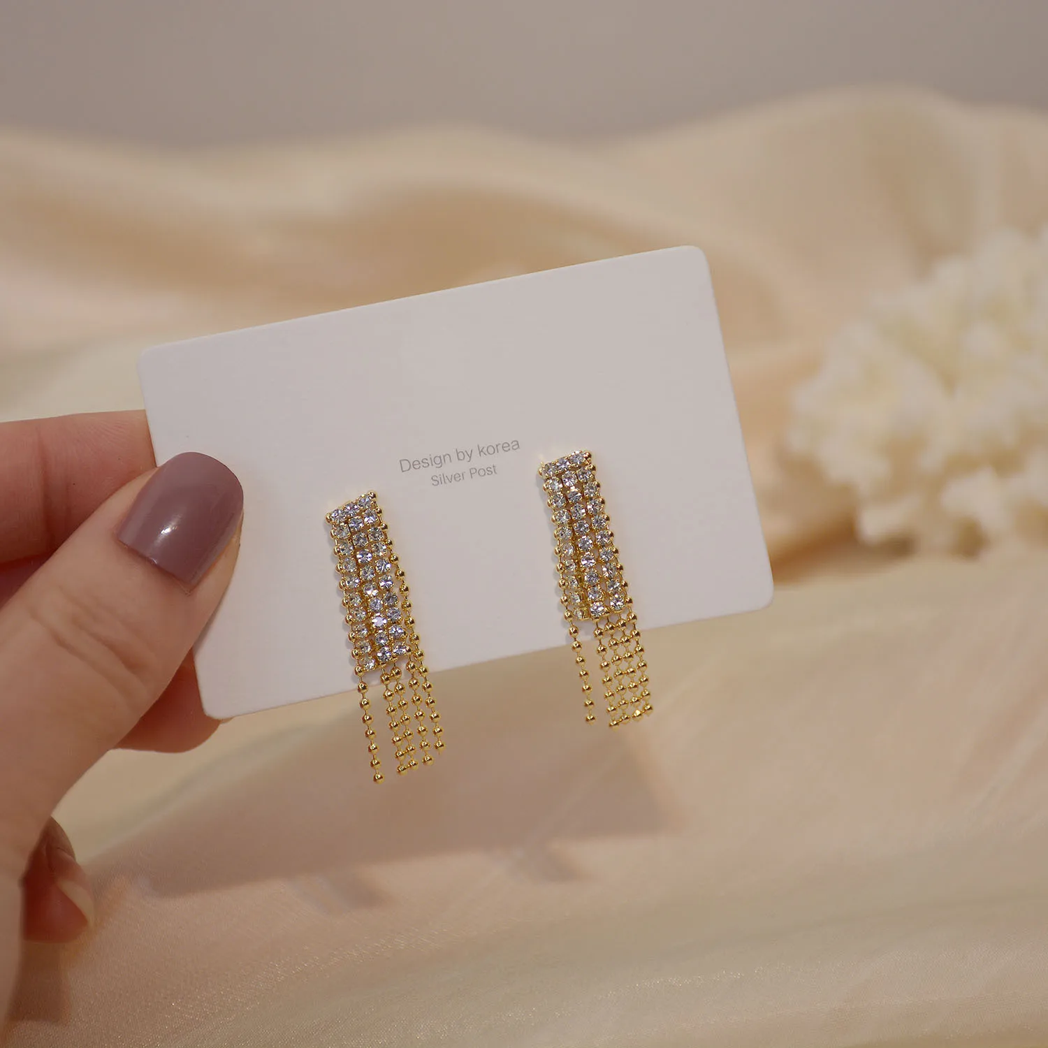 Long Tassel Stud Earrings with Bling Zircon Stone 14K Gold Fashion Jewelry Korean Earrings 2021 New
Long Tassel Stud Earrings with Bling Zircon Stone 14K Gold Fashion Jewelry Korean Earrings 2021 New