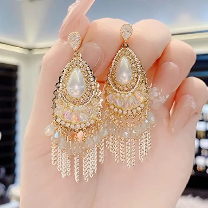 Women Crystal Simulated Pearl Bridal Vintage Teardrop Earrings Long Tassels Dangle Earrings Sparkling Rhinestone Ladies Gifts
Women Crystal Simulated Pearl Bridal Vintage Teardrop Earrings Long Tassels Dangle Earrings Sparkling Rhinestone Ladies Gifts