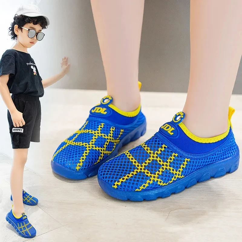 Baby summer breathable shoes boys mesh loafers blue comfortable sneakers children tennis 2021 stylish 
Baby summer breathable shoes boys mesh loafers blue comfortable sneakers children tennis 2021 stylish