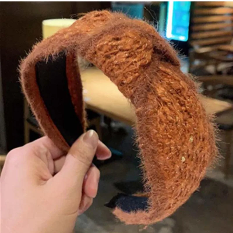 Crochet Wool Head Band Women Winter Headwear Wide Headband Cross Top Bow Knotted Hairbands Ladies Outdoor Headdress Hair Hoop
Crochet Wool Head Band Women Winter Headwear Wide Headband Cross Top Bow Knotted Hairbands Ladies Outdoor Headdress Hair Hoop