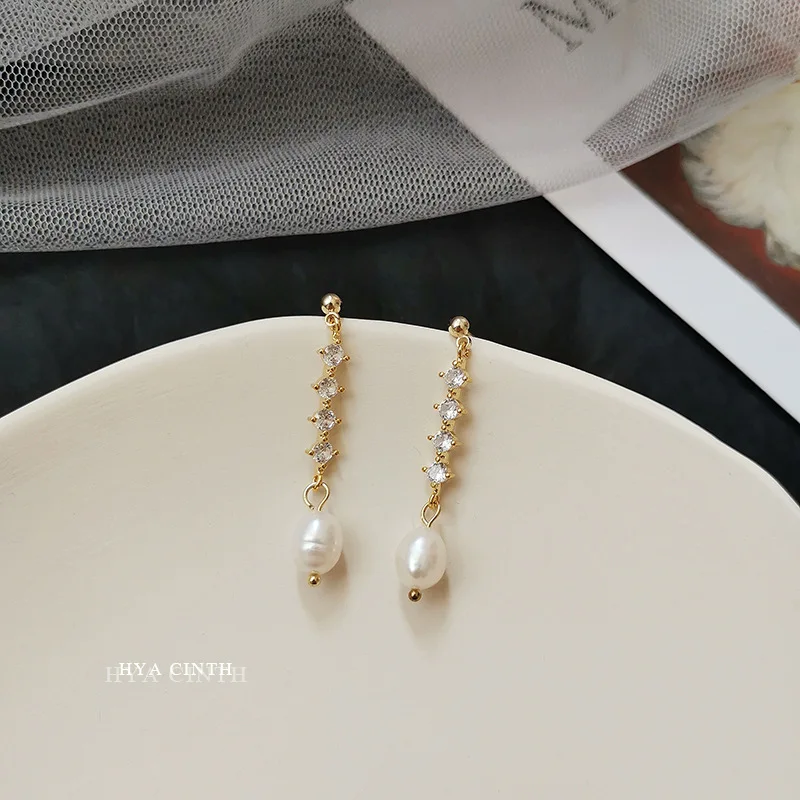 Minimalist Trendy Geometric Micro-inlaid Zircon Earrings Temperament All-match Fashion Freshwater Pearl Dangle Earrings Jewelry
Minimalist Trendy Geometric Micro-inlaid Zircon Earrings Temperament All-match Fashion Freshwater Pearl Dangle Earrings Jewelry