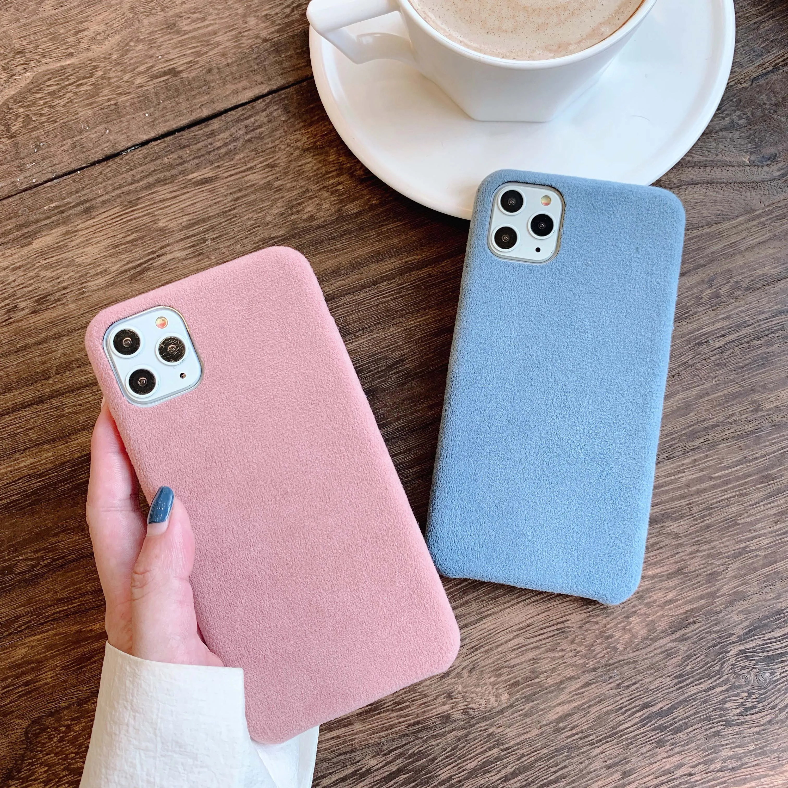 Velvet For Iphone 6 6s 7 8P X Xs Xr 11 12 Pro MAX MINI Plush Cloth Drop Phone Case Cover
Velvet For Iphone 6 6s 7 8P X Xs Xr 11 12 Pro MAX MINI Plush Cloth Drop Phone Case Cover