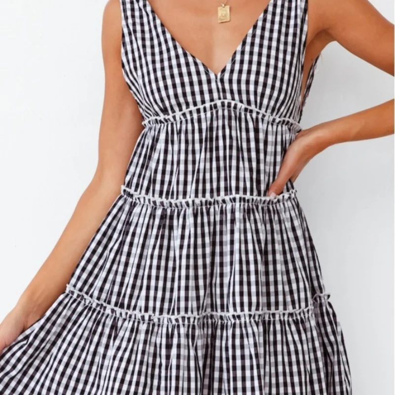 Sleeveless Striped Casual Dresses Women 2021 V-Neck Ruffled Summer Midi Tank Dress Girls A-Line Holiday Beach Sundress Vestido
Sleeveless Striped Casual Dresses Women 2021 V-Neck Ruffled Summer Midi Tank Dress Girls A-Line Holiday Beach Sundress Vestido
