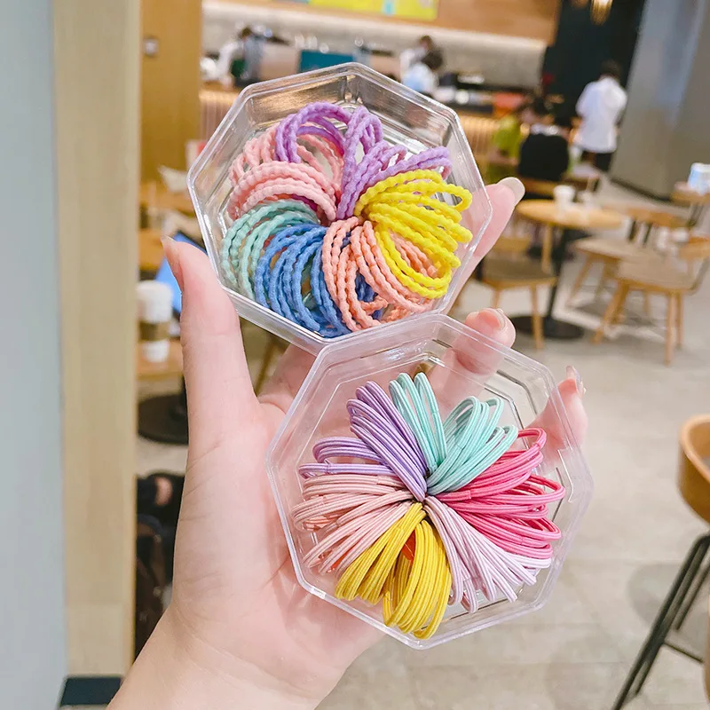 50/60/80 шт./коркор. милые детские резинки для волос для девочек яркие цвета мини резинка для конского хвоста держатель головной убор аксессуар...
50/60/80 шт./коркор. милые детские резинки для волос для девочек яркие цвета мини резинка для конского хвоста держатель головной убор аксессуар...