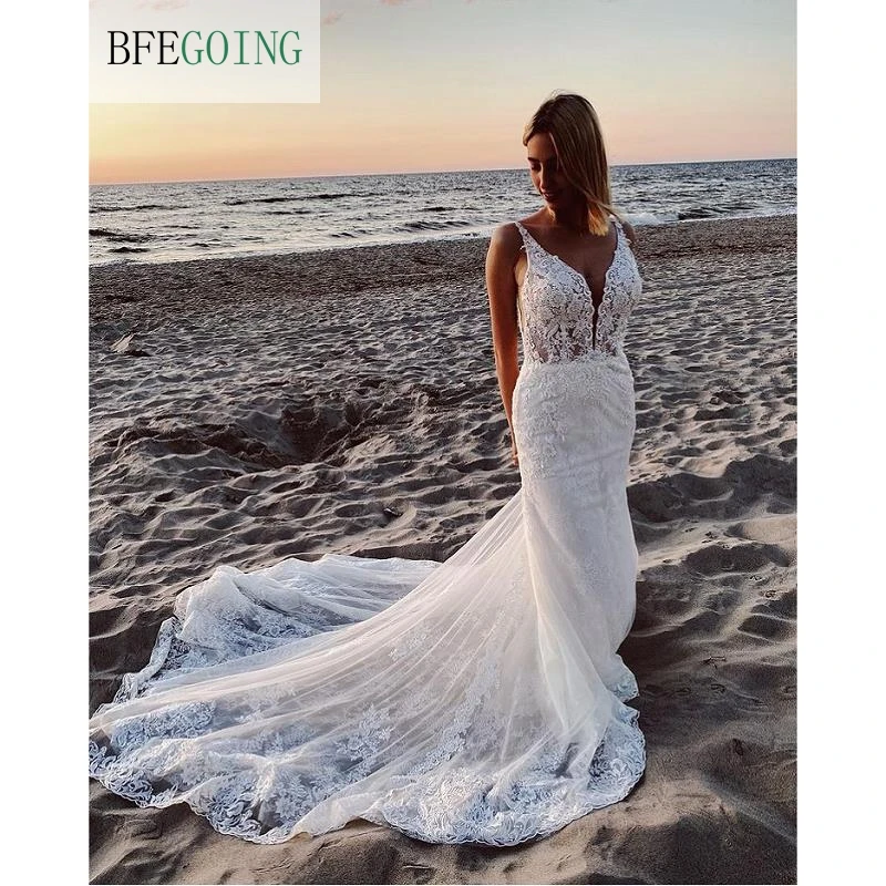 White Lace Appliques Spaghetti Straps V-Neck Floor-Length Mermaid /Trumpet Wedding Dresses Chapel Train Custom Made
White Lace Appliques Spaghetti Straps V-Neck Floor-Length Mermaid /Trumpet Wedding Dresses Chapel Train Custom Made