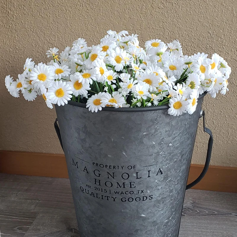 10 bundles White Daisy Artificial Flowers Long Branch Bouquet for Home Wedding Garden Decorations DIY Bridal Silk Fake Flower
10 bundles White Daisy Artificial Flowers Long Branch Bouquet for Home Wedding Garden Decorations DIY Bridal Silk Fake Flower