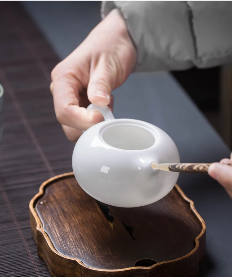 Ceramic Chinese Teapots Kettle Handle Handmade with Filter Sencha Tea Gifts Ornament Teapots Juego De Te Kitchen Products DB60CH
Ceramic Chinese Teapots Kettle Handle Handmade with Filter Sencha Tea Gifts Ornament Teapots Juego De Te Kitchen Products DB60CH