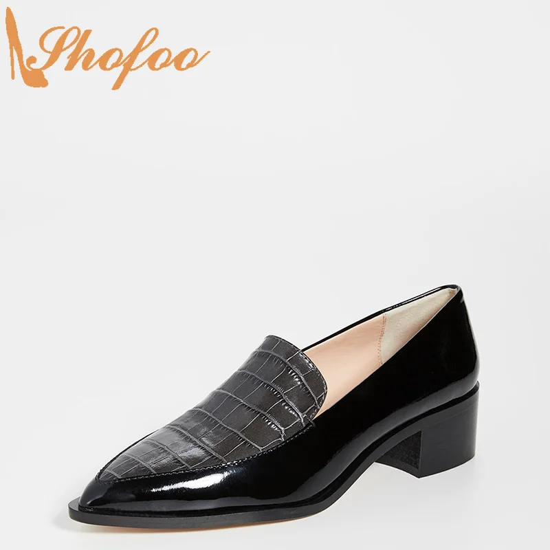 Женские туфли-лодочки из лакированной кожи, на среднем каблуке, с острым носком 
Женские туфли-лодочки из лакированной кожи, на среднем каблуке, с острым носком