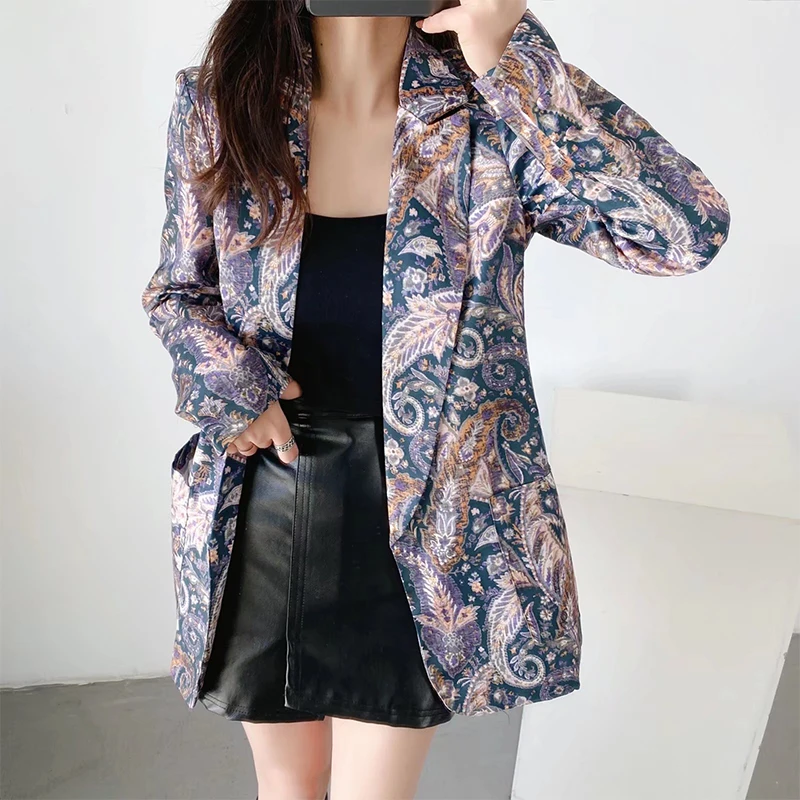 Spring Autumn Women Stylish Print Blazer Vintage Long Sleeve Nothced Collar Coats Female Fashion Chic Outerwear Tops BB4561
Spring Autumn Women Stylish Print Blazer Vintage Long Sleeve Nothced Collar Coats Female Fashion Chic Outerwear Tops BB4561