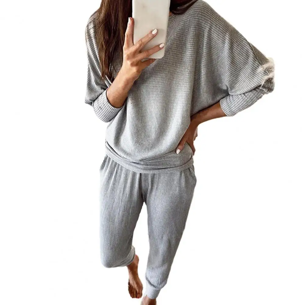 Women Long Sleeve Two Piece Set Solid Color Ankle Banded Blouse Trousers Set Two Piece Set Batwing Long Sleeve Women Outfit
Women Long Sleeve Two Piece Set Solid Color Ankle Banded Blouse Trousers Set Two Piece Set Batwing Long Sleeve Women Outfit