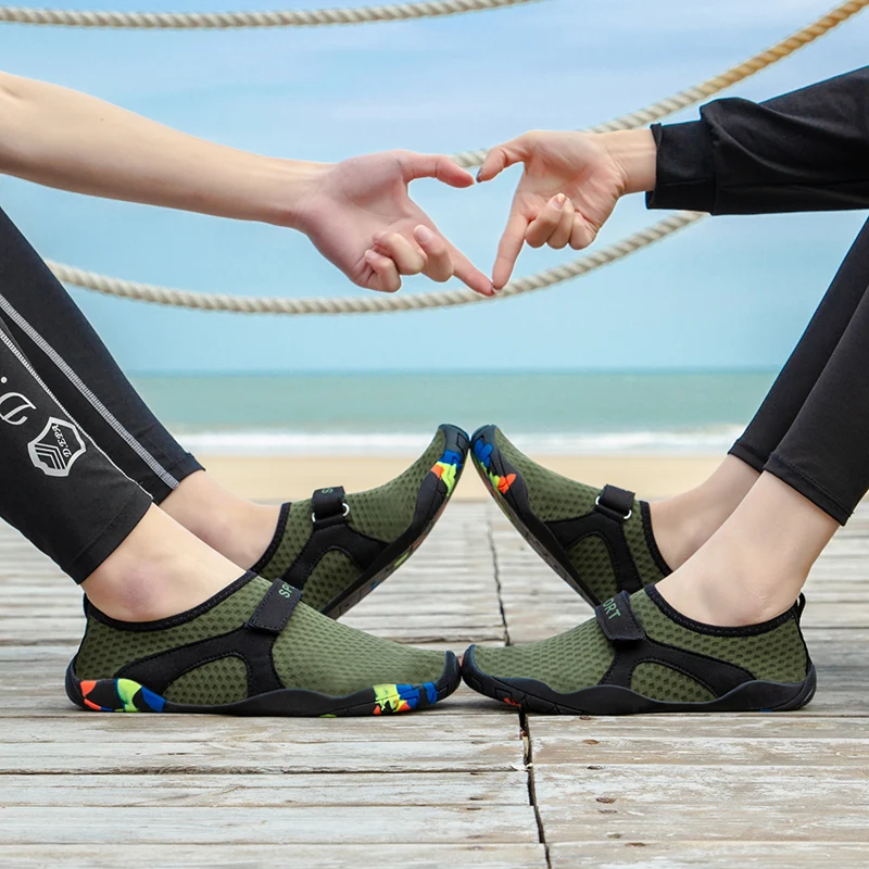 2020 Swimming Shoe men Aqua Shoes beach shoes Sneakers Water women barefoot Shoes zapatilla agua zapatos mujer unisex size35-46
2020 Swimming Shoe men Aqua Shoes beach shoes Sneakers Water women barefoot Shoes zapatilla agua zapatos mujer unisex size35-46