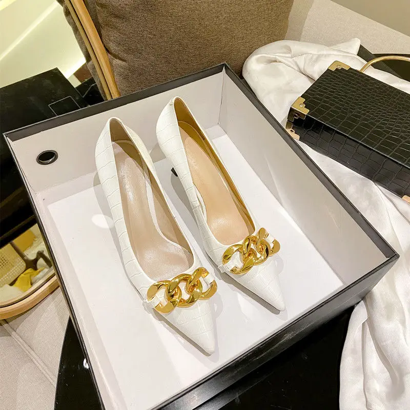 New pointed high heels stiletto shallow mouth all-match women's Sandals professional work shoes fashion Pumps
New pointed high heels stiletto shallow mouth all-match women's Sandals professional work shoes fashion Pumps