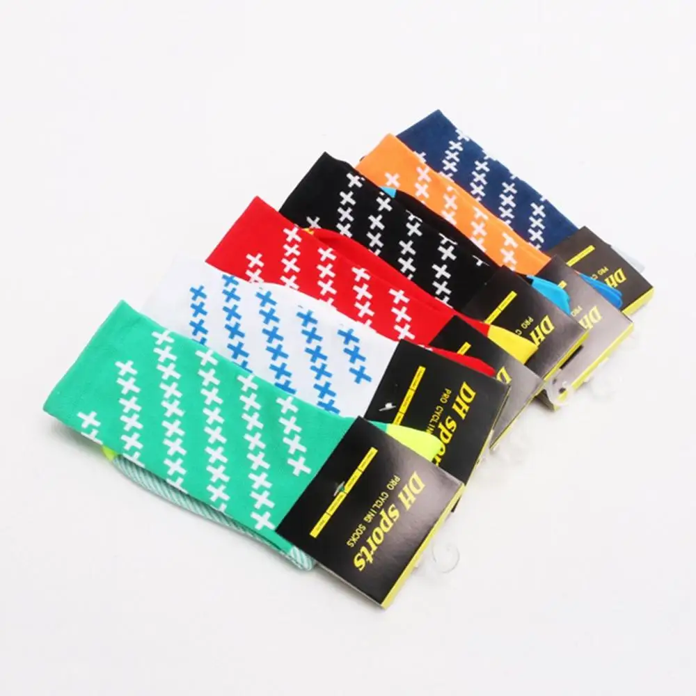 New Style Cycling Socks In Tube Sports Running Wear-resistant Breathable Outdoor Hiking Socks Compression Socks
New Style Cycling Socks In Tube Sports Running Wear-resistant Breathable Outdoor Hiking Socks Compression Socks