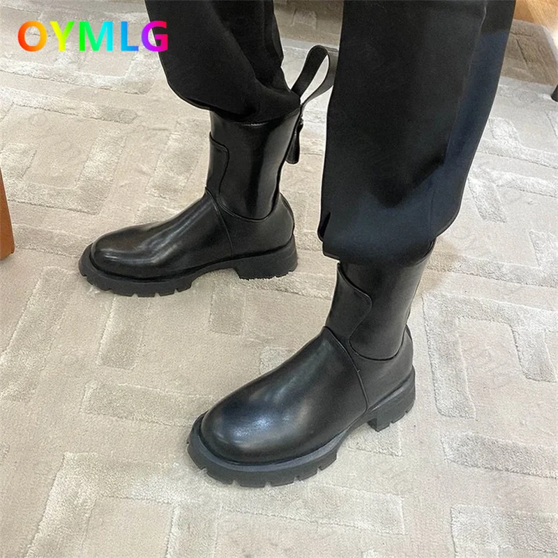 2021 autumn new round toe thick bottom mid heel zipper big head women's boots handsome knight short boots retro
2021 autumn new round toe thick bottom mid heel zipper big head women's boots handsome knight short boots retro